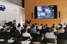 Studenci PRz na warsztatach edukacyjnych w firmie ISCAR Poland,
